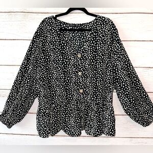 SHEIN Black and White Button-Up Blouse 3X
Office School Career Church Dressy